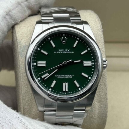 ロレックス偽物オイスターパーペチュアル41mm 124300