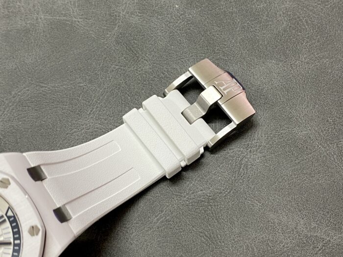 オーデマピゲ コピー時計ロイヤルオークオフショア ダイバー ホワイトセラミック 15707CB.OO.A010CA.01 - 画像 (8)