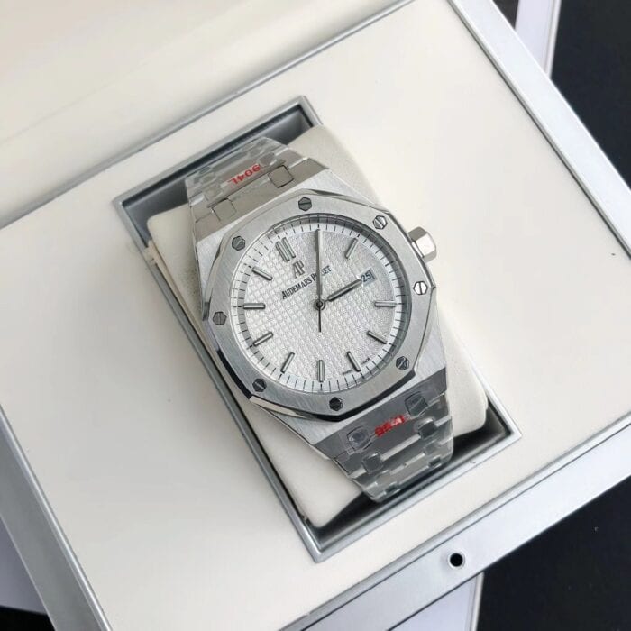オーデマピゲコピー時計ロイヤルオーク41mm ホワイト 15500 Miyota8215ムーブメント - 画像 (1)
