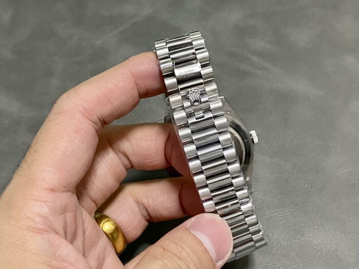 ロレックスレプリカデイデイトM228236 0003Swiss ETA社 2836-2 ムーブメント - 画像 (8)