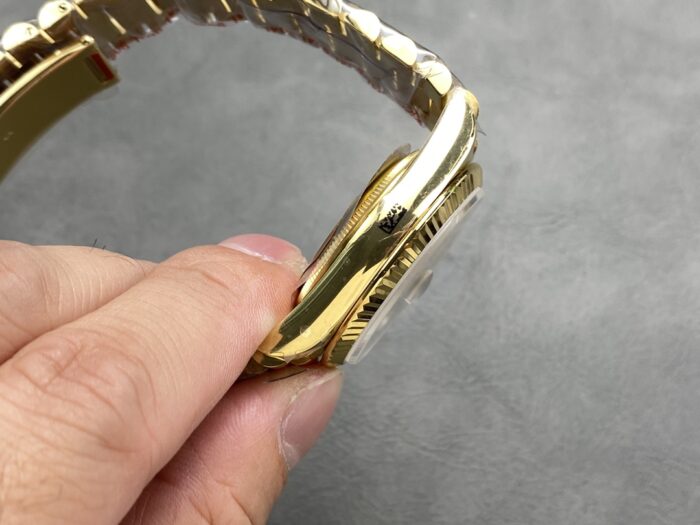 ロレックスコピーデイデイト228238 Swiss ETA社 2836-2 ムーブメント - 画像 (4)