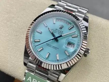 デイデイm228236偽物