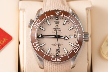オメガシーマスターコピー プラネットオーシャン 43.5MM 215.32.44.21.09.001