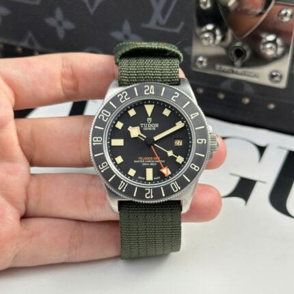 チューダーコピーペラゴス FXD GMT M2542G257NU