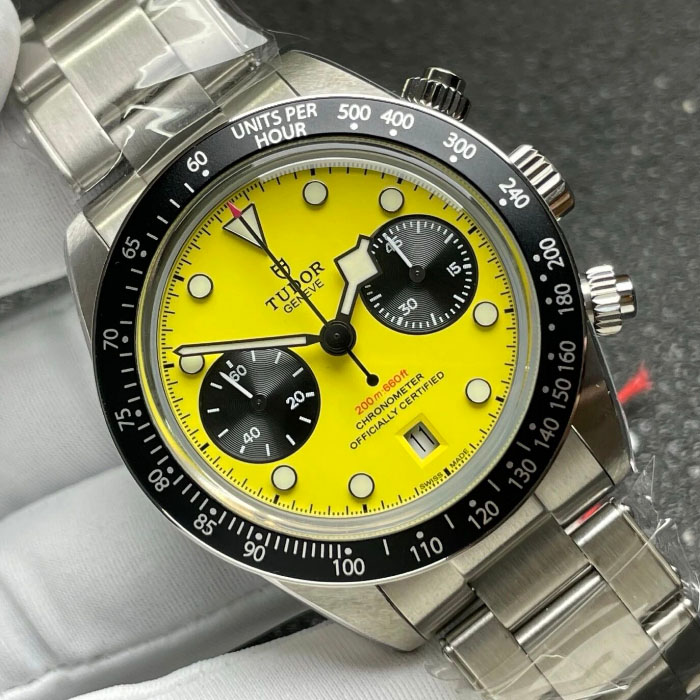 チューダースーパーコピーブラックベイ クロノ 39 バンブルビー Ref.79310N 2026年新作チューダーコピーブラックベイ クロノ 39 バンブルビー Ref.79310N - 画像 (1)
