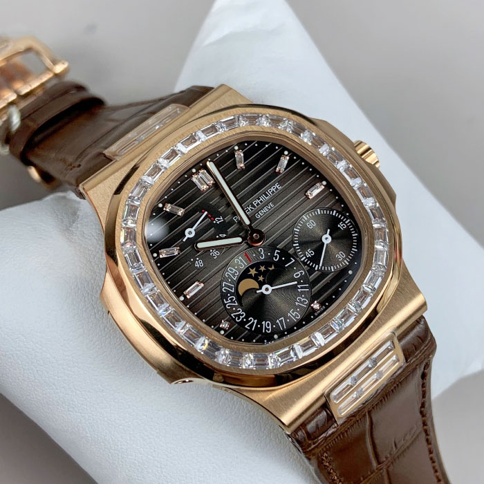 パテック・フィリップ ノーチラスコピー 5724R-001Cal.240自動巻き PPF工場製