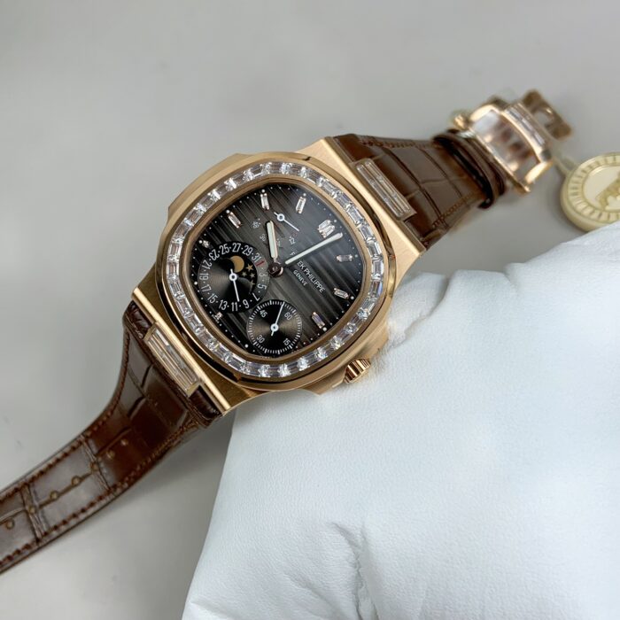 パテック・フィリップ コピー ノーチラス 5724R-001Cal.240自動巻き PPF工場製 - 画像 (4)